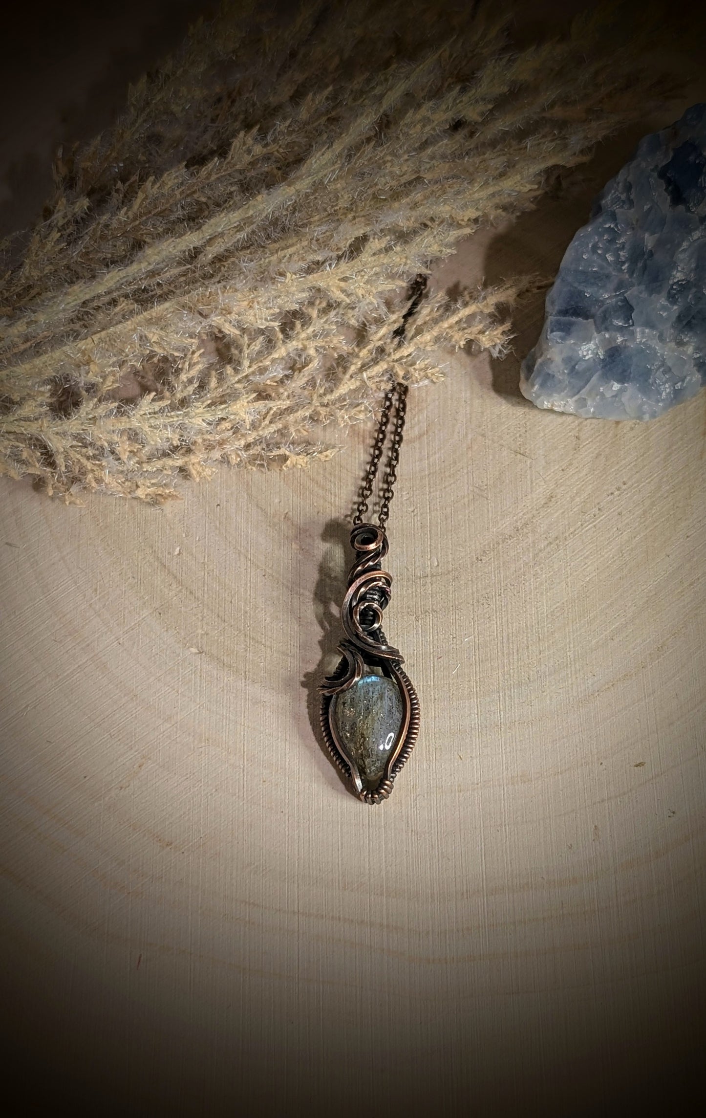 Luna - Labradorite in Antiqued Copper Wire